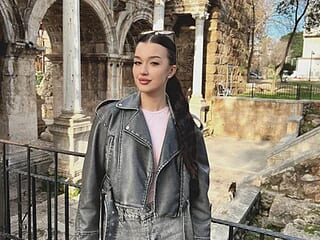 SophieLaine__ live webcam thumbnail