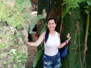 Sophie_Tyler live webcam thumbnail