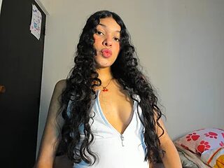 Sophiemoo_ live webcam thumbnail