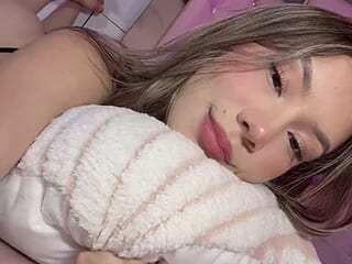sofi_naughty_1 live webcam thumbnail