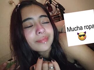 sofiacumgil live webcam thumbnail