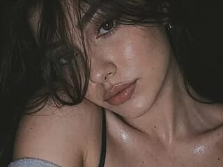 soniyasingh413 live webcam thumbnail