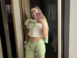 sophiaarenas live webcam thumbnail