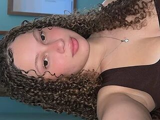sophiiahot live webcam thumbnail