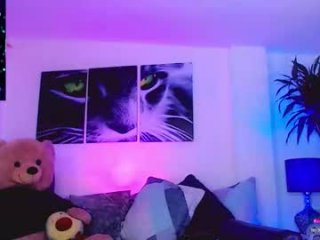 sophiieesweet live webcam thumbnail