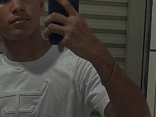 SpanishTaint live webcam thumbnail