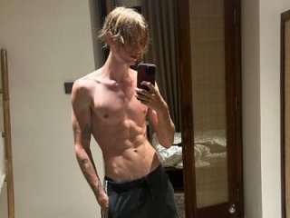 SpecterOfCumminism live webcam thumbnail