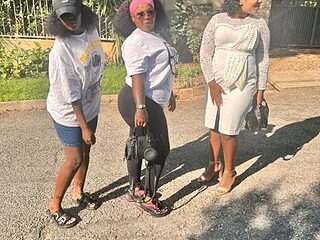 Spicey-Cheeks live webcam thumbnail