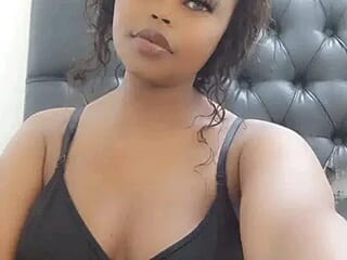 spicykittyy live webcam thumbnail