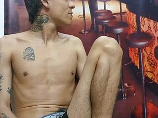 spiritedcouplewet live webcam thumbnail