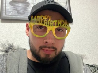 spritzerboy23 live webcam thumbnail