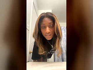 squirtgawdess3 live webcam thumbnail