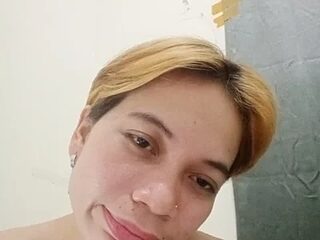 Ssxypinaylyn live webcam thumbnail
