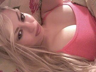 Stefanie_Margo live webcam thumbnail
