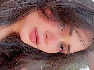 Student_girl00 live webcam thumbnail