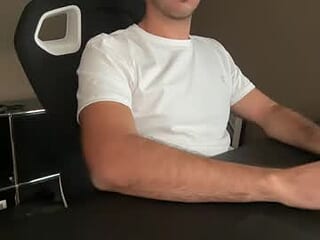 steaav94 live webcam thumbnail