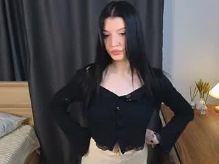 stephaniaharpool live webcam thumbnail