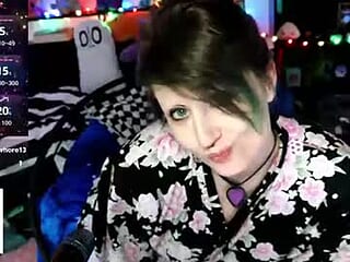 stoleyoursweetroll live webcam thumbnail