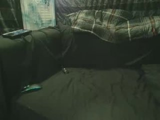 straitpipermann22 live webcam thumbnail