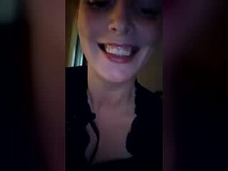 strawberrycreampie007 live webcam thumbnail
