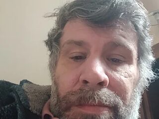 stud2512 live webcam thumbnail