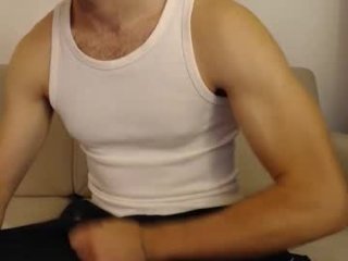 studfromparis live webcam thumbnail