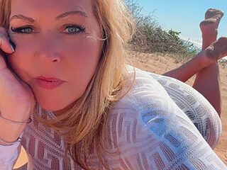 SuesseAurelie1 live webcam thumbnail
