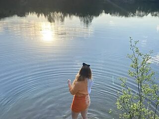 SummerHoney live webcam thumbnail