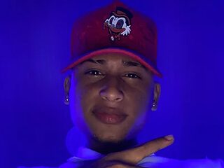Supreme_Badboy live webcam thumbnail