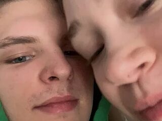 SurfSexCouple1 live webcam thumbnail