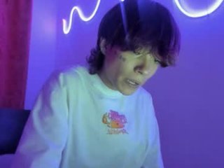 submissive_boyy_ live webcam thumbnail