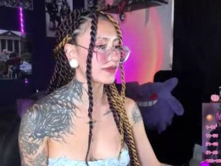 succubus_girl_ live webcam thumbnail