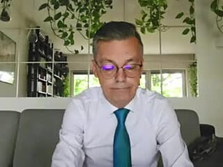suit_elegant live webcam thumbnail