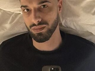 superdotato25cm live webcam thumbnail