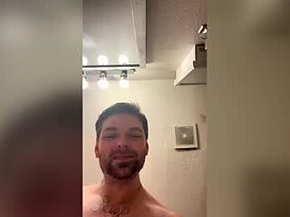 supremelysupreme live webcam thumbnail