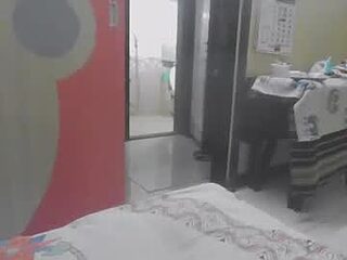 suraaz3620879 live webcam thumbnail