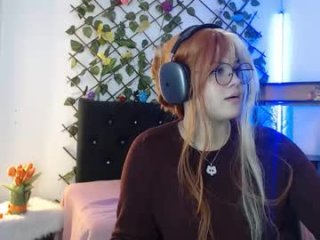 suri_boobs live webcam thumbnail