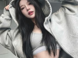 suryy001 live webcam thumbnail