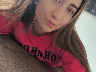 suzy-111 live webcam thumbnail