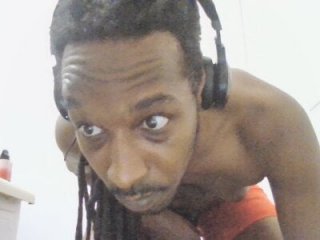 suzyswallowsxxx704 live webcam thumbnail