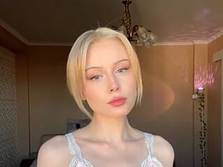 SweeetMia live webcam thumbnail
