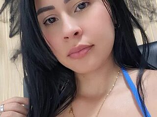 SweerLuna live webcam thumbnail