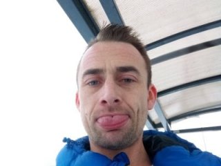 SweetCock40 live webcam thumbnail
