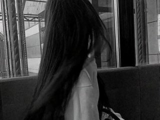 SweetLoraa live webcam thumbnail
