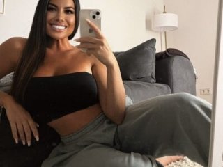 SweetMeiiii live webcam thumbnail
