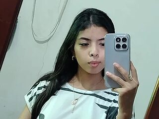 Sweet_Scarlett_ live webcam thumbnail