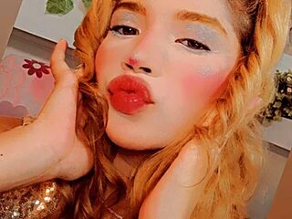 Sweetcristin live webcam thumbnail
