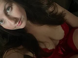 Sweettemptation465032 live webcam thumbnail
