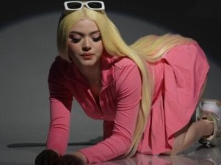 Sweettmia live webcam thumbnail