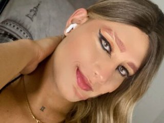 Sweetveronik_44 live webcam thumbnail